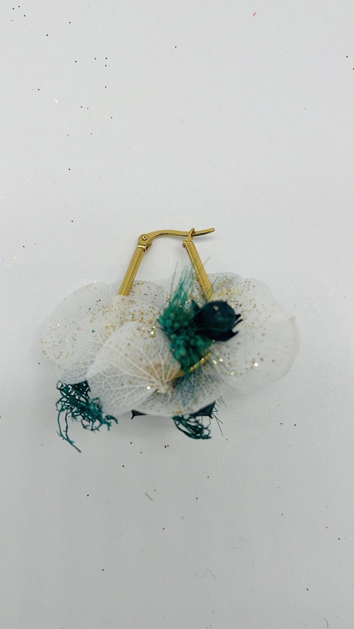 142_-boucle-doreille-floral-en-fleurs-stabilise-artisanale-les-fleurs-de-tonton